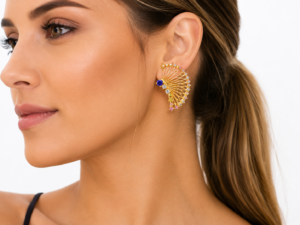 Brinco Ear curff pavão cravejado